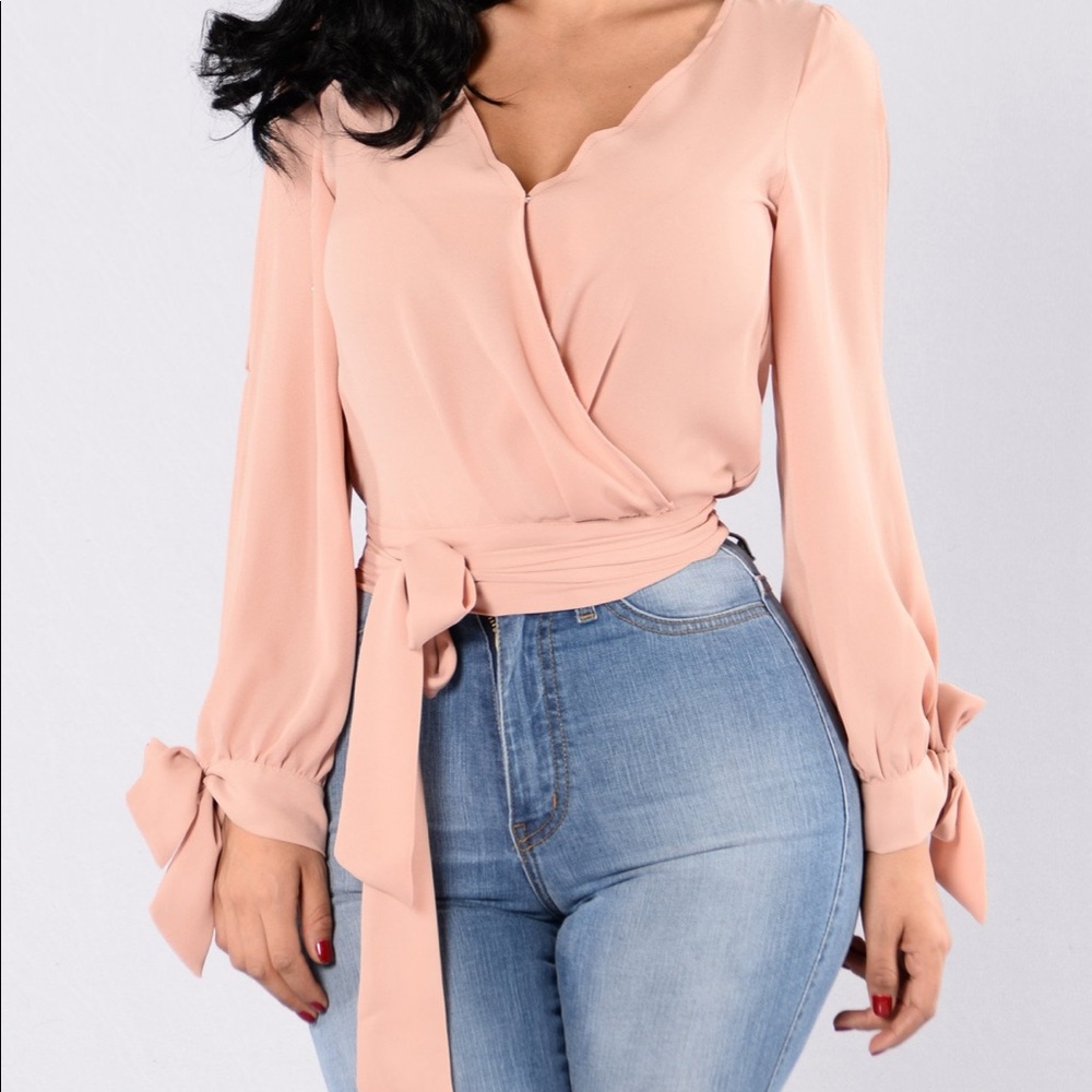 Fashion Nova blush surplice blouse top size small